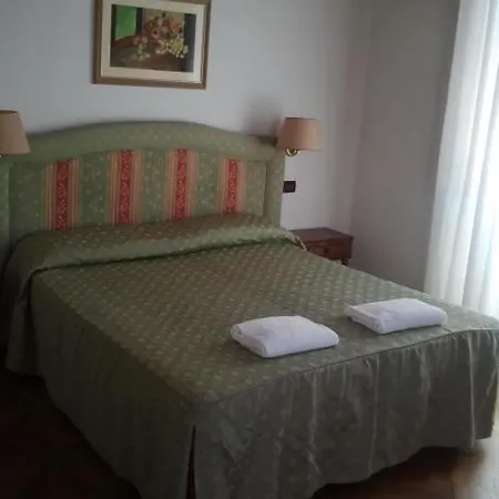 Ely Hotel