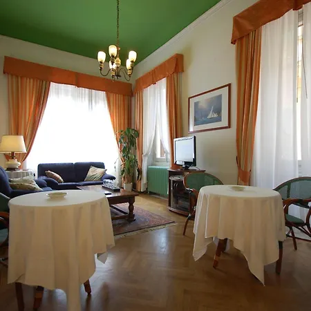 Hotel Ely Viareggio