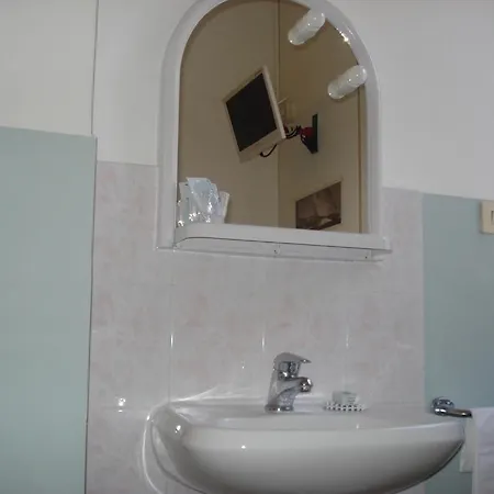 Ely Βιαρέτζιο