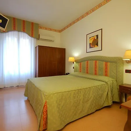 Ξενοδοχείο Ely